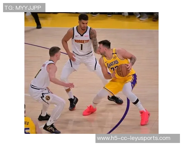 二人组得分榜揭晓东契奇与里夫斯强势领跑SGA与切特紧随其后 二人组得分榜揭晓东契奇与里夫斯强势领跑SGA与切特紧随其后