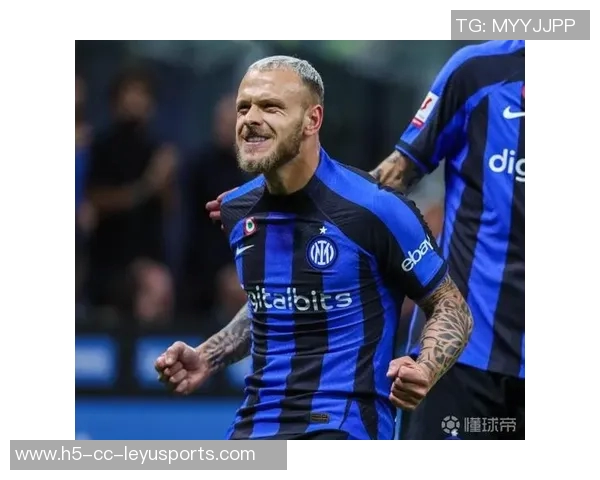 国米九月最佳球员候选名单揭晓迪马尔科图拉姆劳塔罗恰尔汗奥卢争夺荣誉